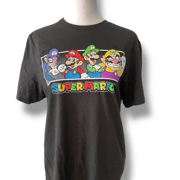 Other - Men’s Super Mario Graphic T-Shirt size Medium NWOT